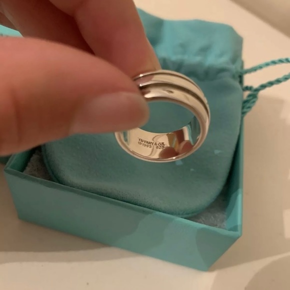 Tiffany Ring Size 6 - Picture 3 of 9